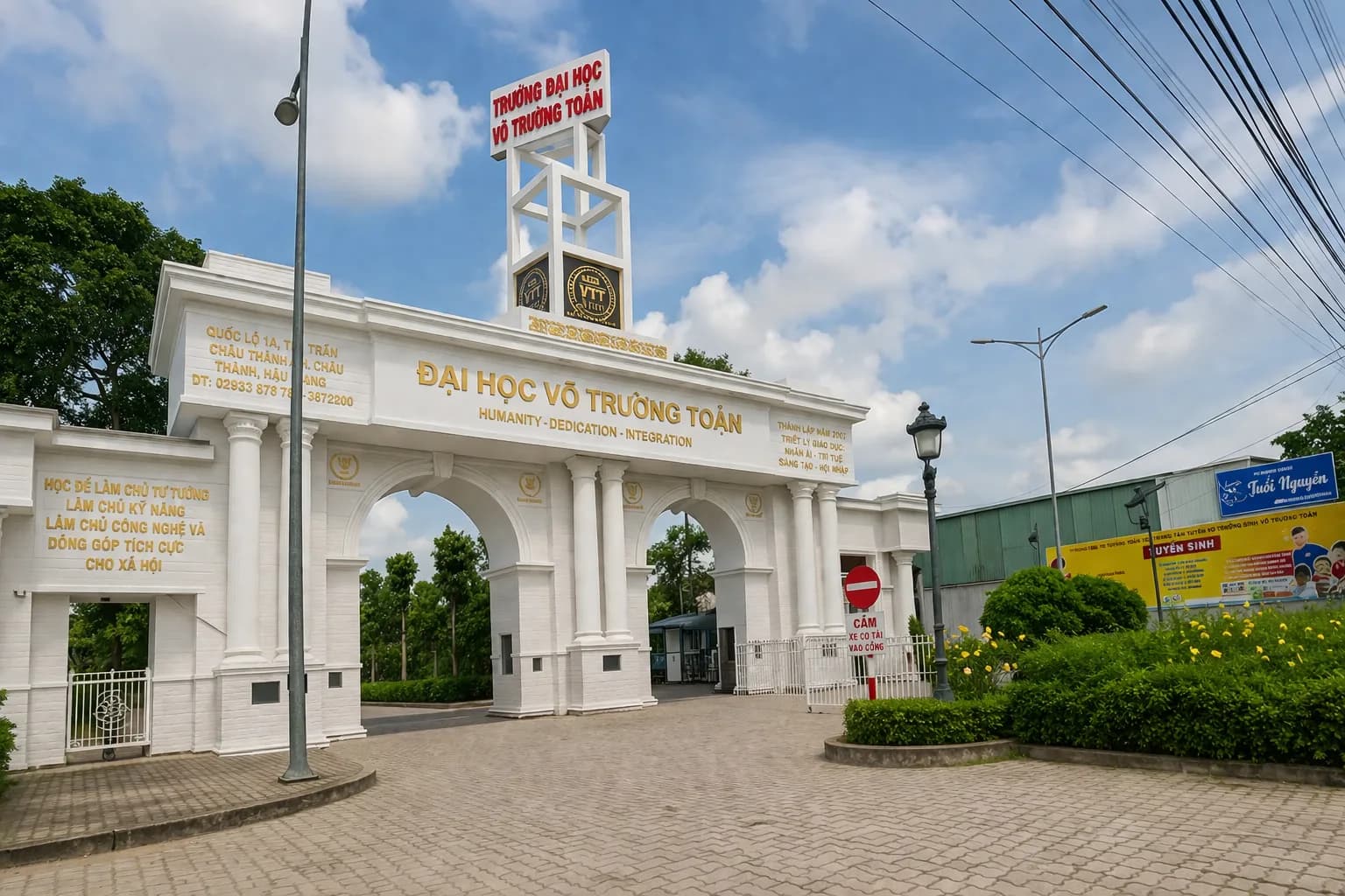 Vo Truong Toan University (Faculty of Medicine) Banner